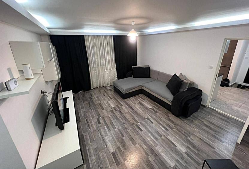 Apartament 2 camere, renovat, mobilat și utilat complet, Școala nr 14