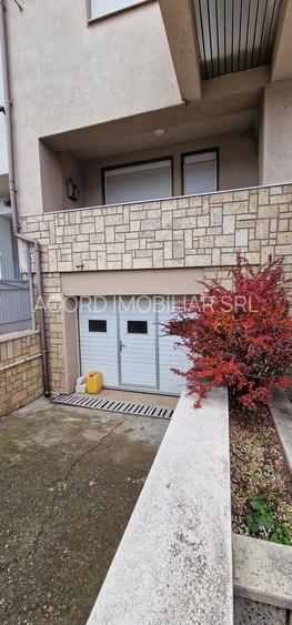 Coiciu, o vila construita pe cadre de beton, bine compartimentata. - 37