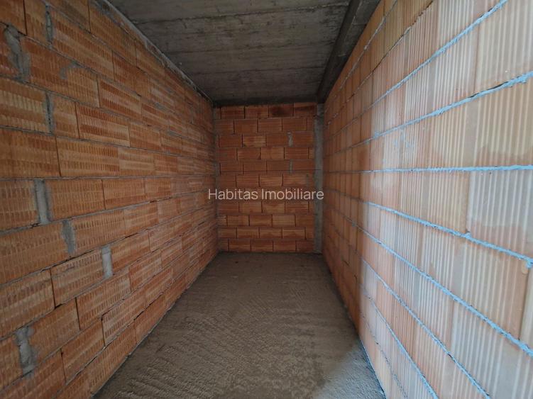 Casa individuala (semicolectiva) 172 mp utili, teren 765 mp Feleacu - 30