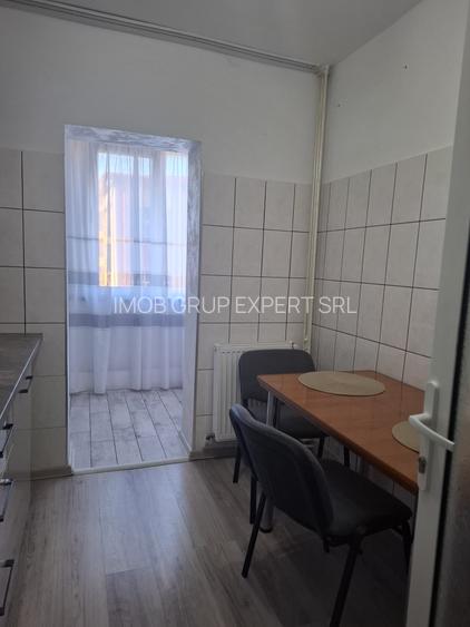 Micro 17, 2 camere amenajate modern, mobilate Pret 400 Euro - 8