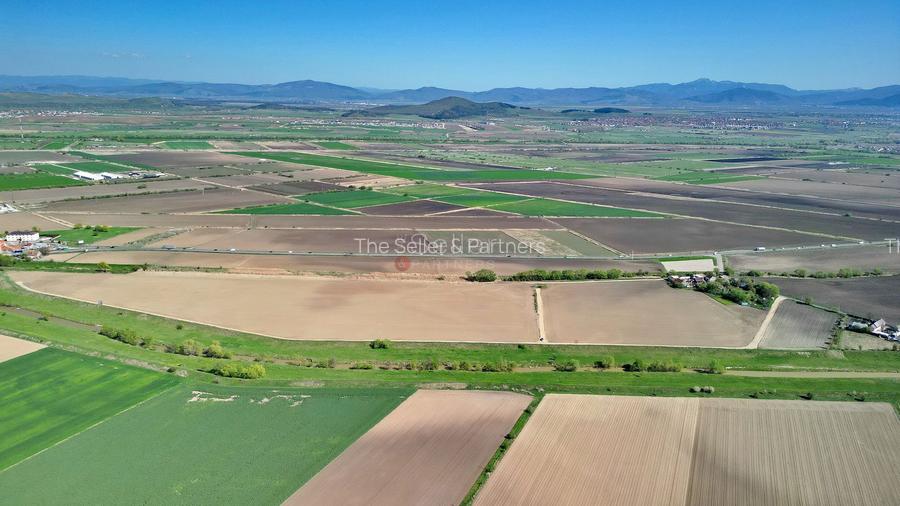 Teren Intravilan Rezidential - Turistic - 25