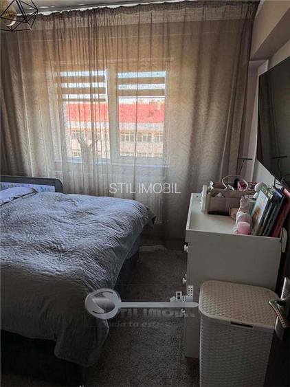 Apartament 2 Camere Decomandat Nicolina Complet Renovat - 4