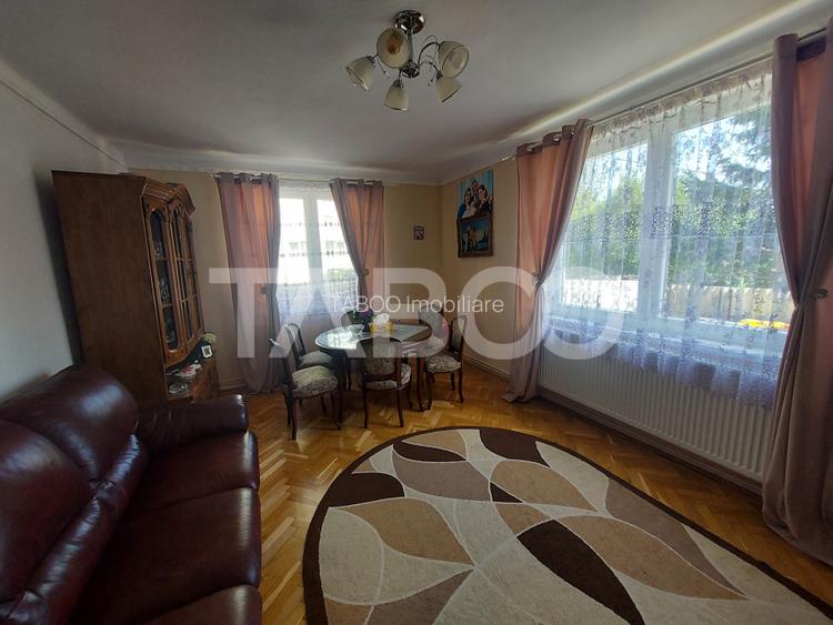 Casa de vanzare teren 950 mp si deschidere 21 m in zona Calea Poplacii - 3