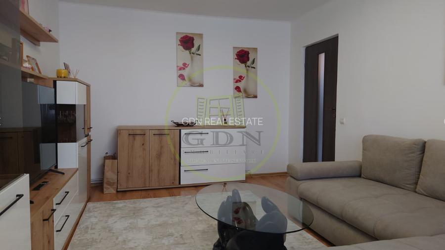 Apartament de vanzare cu trei camere, zona Turnisor. - 3