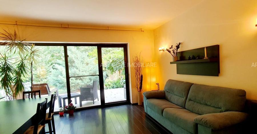 Sect 1, Bucuresti-Vila langa padurea Baneasa, zona Liceul Francez/COMISION 0 - 6