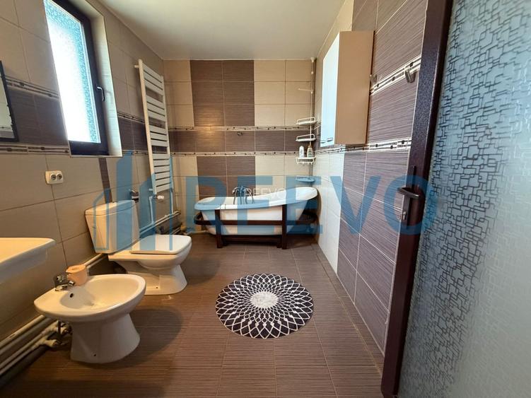 Casă/Vilă de vânzare în comuna Târgu Trotuș, județul Bacău. - 12