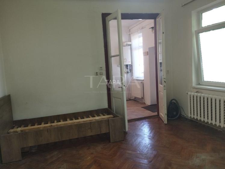 Apartament cu 1 Cameră și Curte – Gruia, Zonă de Case - 3