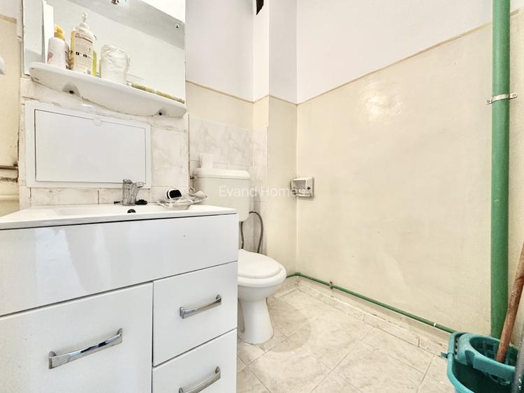 Apartament cu 2 camere decomandat - 45 mp - zona Dambovita - 12