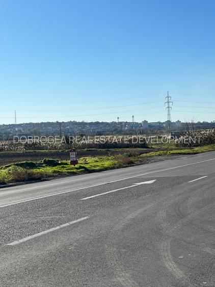 Medgidia -Teren 3 ha , deschidere la DN 22C , vizavi de Fluvimed Medgidia - 5