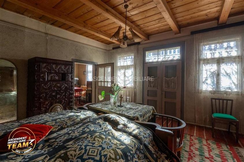 FILM! Casa si anexe, pe domeniu de 6.221mp,  livada pomi fructiferi, Lemnia, Cov - 17