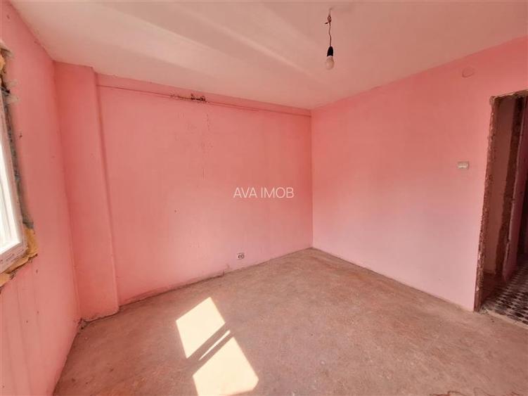 Apartament 3 camere decomandat Mioritei-Bacau - 13