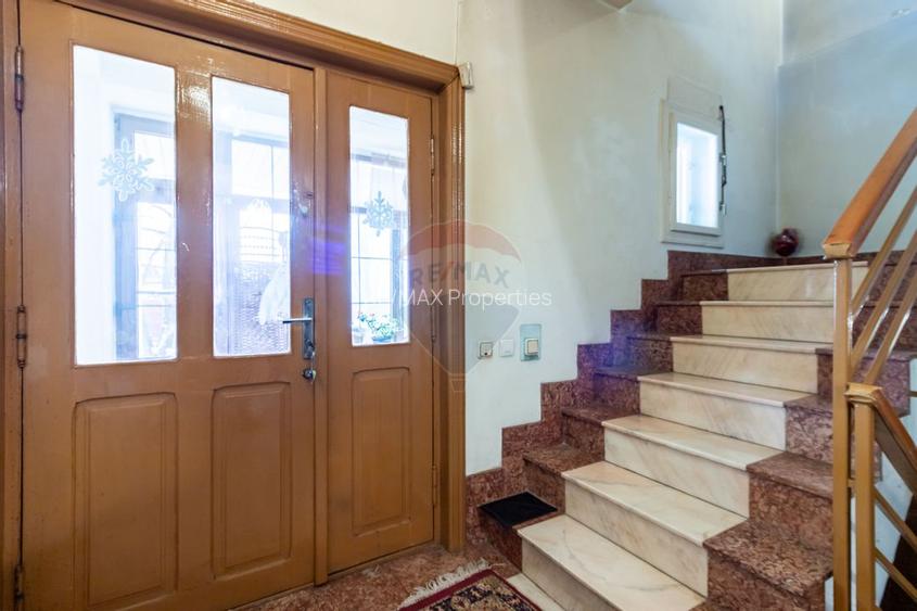 Casă / Vilă cu 4 camere de vânzare în zona Giulesti Sarbi - 15