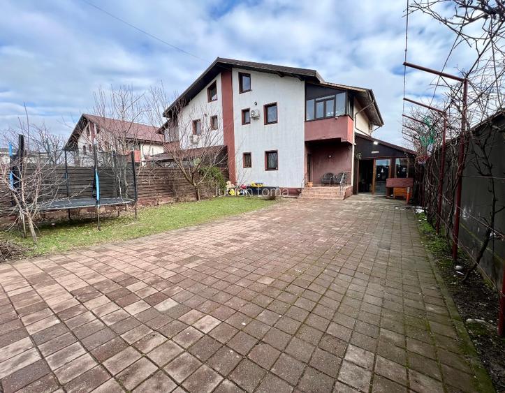 Vilă P+1 BERCENI. Teren 400. Gaze, apă, asfalt, stb 50m. Mutare imediata - 11