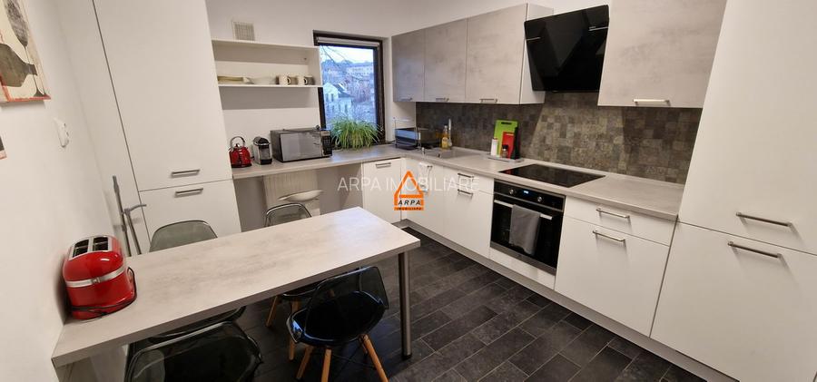 Casa / Vila - 200 mp - 600 mp teren - Alpha Bank , Pacurari - 2