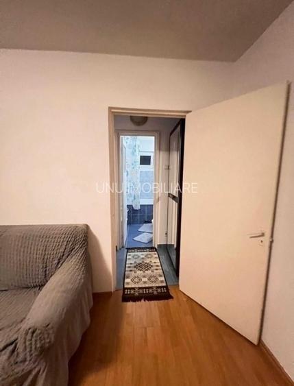 2 camere - Pacurari- Carrefur Express-  41 mp - liber- 79000 euro - 5