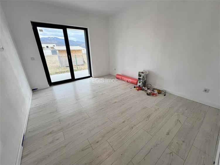 Casa individuala Cristian incalzire in pardoseala si garaj - 19