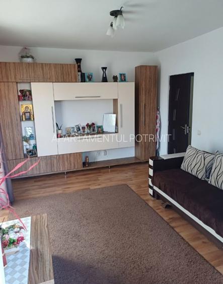 Oportunitate !! De vanzare apartament cu 2 camere si 3 balcoane in zona Eroilor - 4