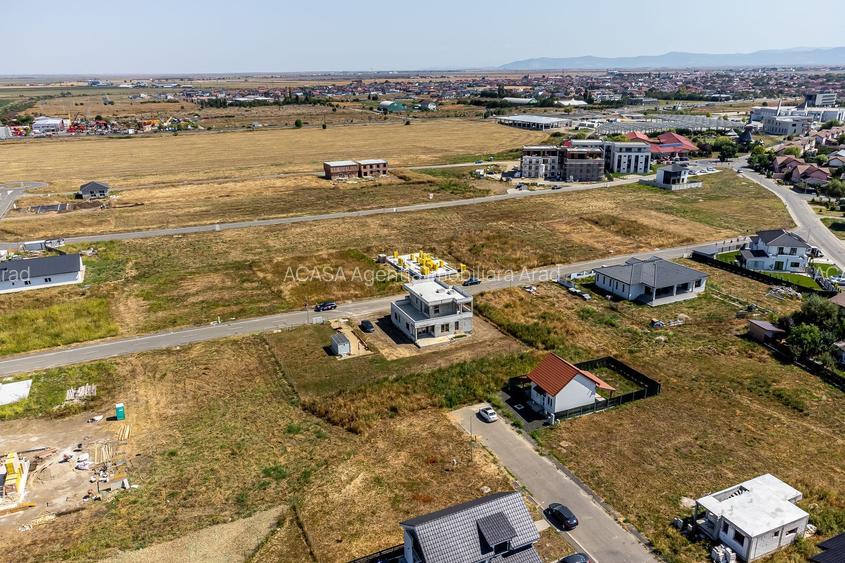 PROPRIETATE VÂNDUTĂ! Vilă spațioasă– Via Carmina, Arad. - 10