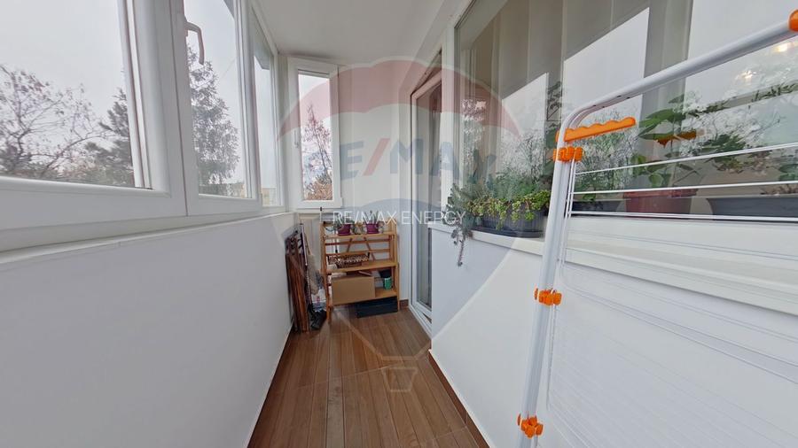 Apartament modern si luminos de închiriat - 12