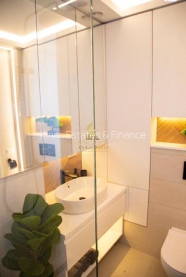 apartament decomandat de inchiriat cu 3 camere  in Splaiul Unirii - 14