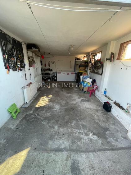 Casa cu 3 camere, garaj si curte spatioasa – zona Giulesti  - 14