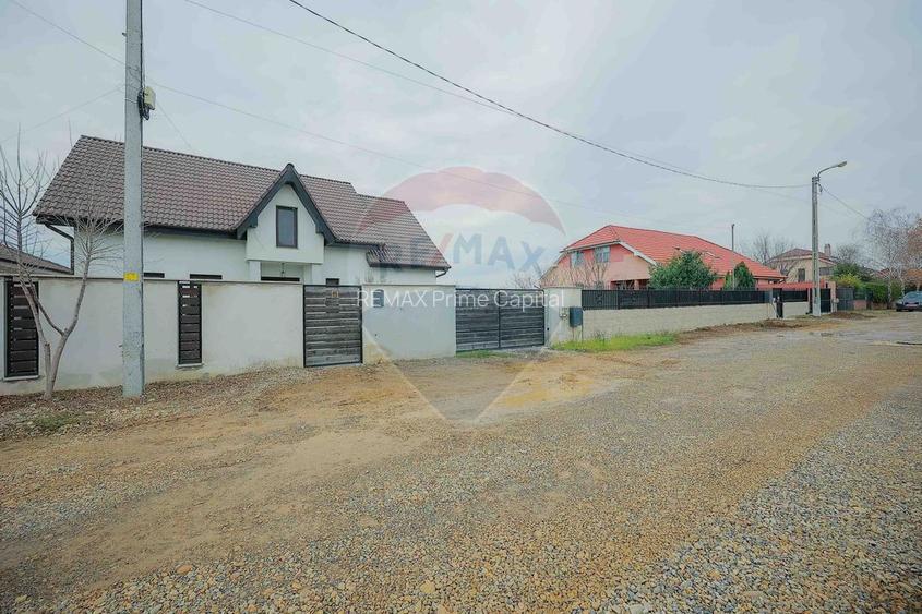 Casă 4 Camere cu Garaj, Construită de Proprietar, Cartier Episcopia - 45