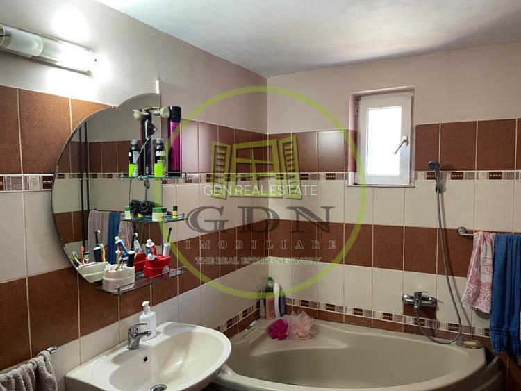 Casă P+1, teren de 303 mp, proximitate Parcul Tineretului- stadionului Oblemenco - 5