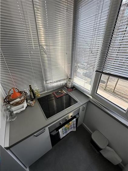 Etaj 1 bloc izolat Aradului tot nou - 10