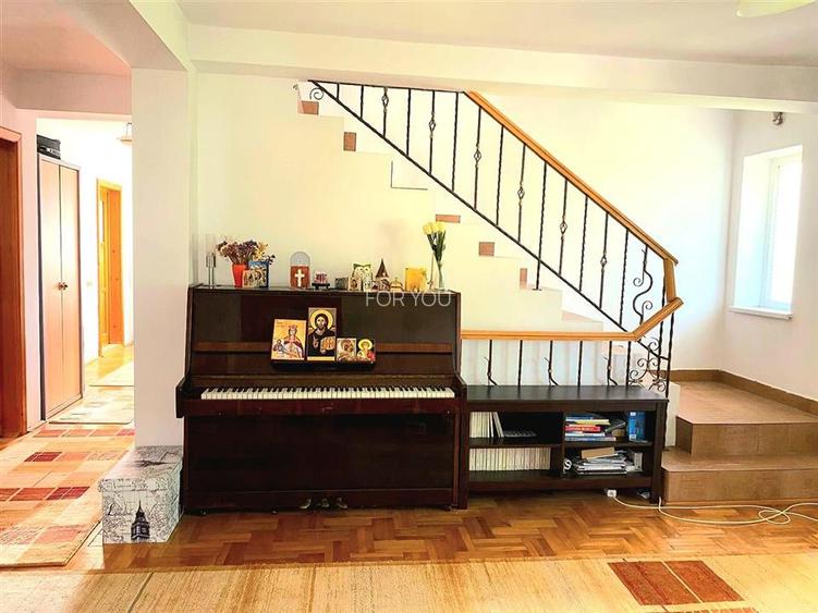 VILA  10 camere OPORTUNITATE CLINICA, GRADINITA - 9