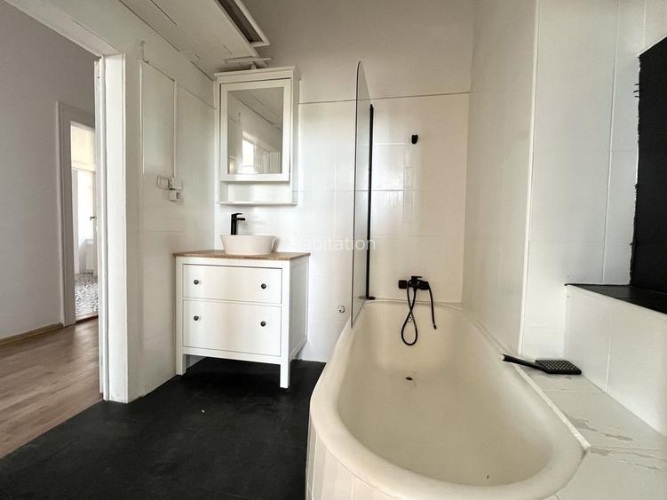 Un apartament spațios cu  2 camere, in , zona Centrala - Take Ionescu - 13