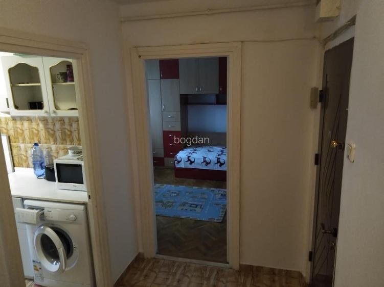 inchiriez apartament 3 camere zona Cantemir , persoana fizica - 3