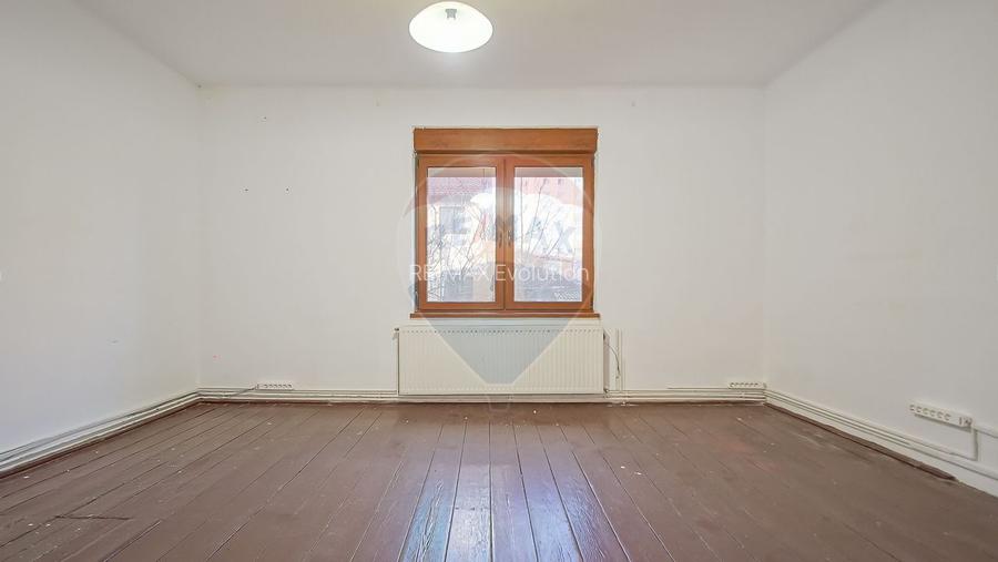 COMISION 0 Casă cu potențial excelent, teren 446 mp, Strada Fanionului - 11