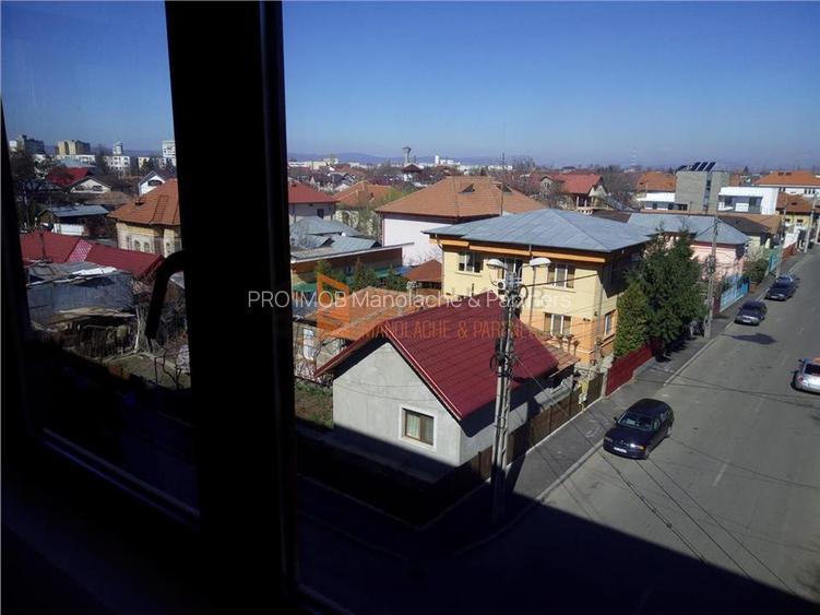 Apartament 3 camere cf 1 semidecomandat zona Crang - 9