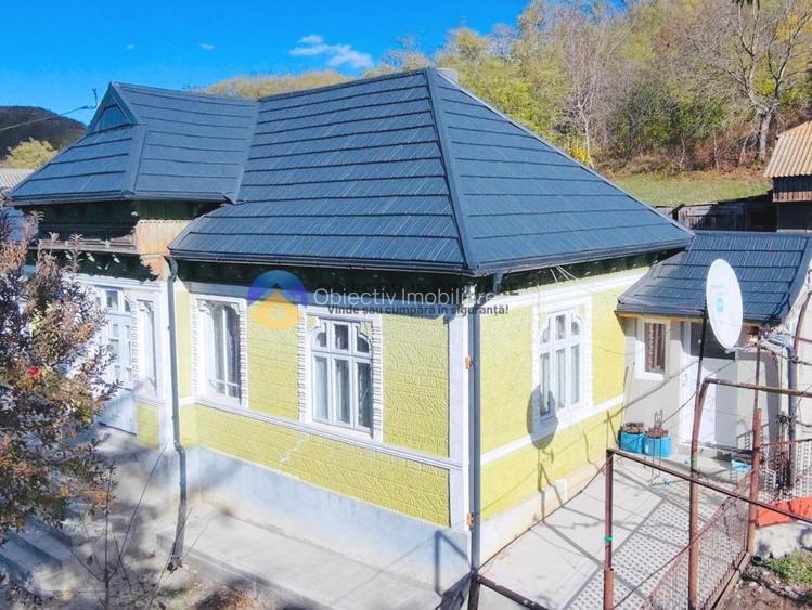 CASĂ de POVESTE într-o zonă liniștită + teren 2109 mp - COSTIȘA - 14