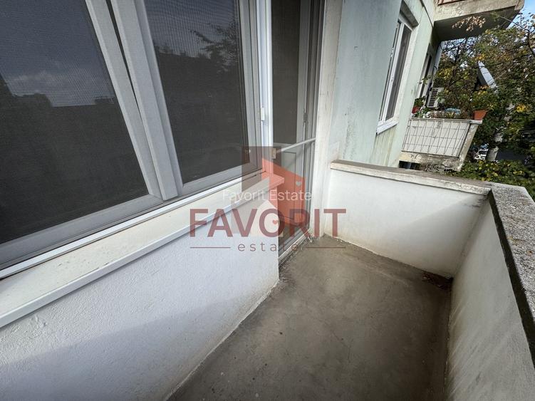 Etaj 2. La 400 m de Opera. Disponibil imediat. Centrala proprie - 10