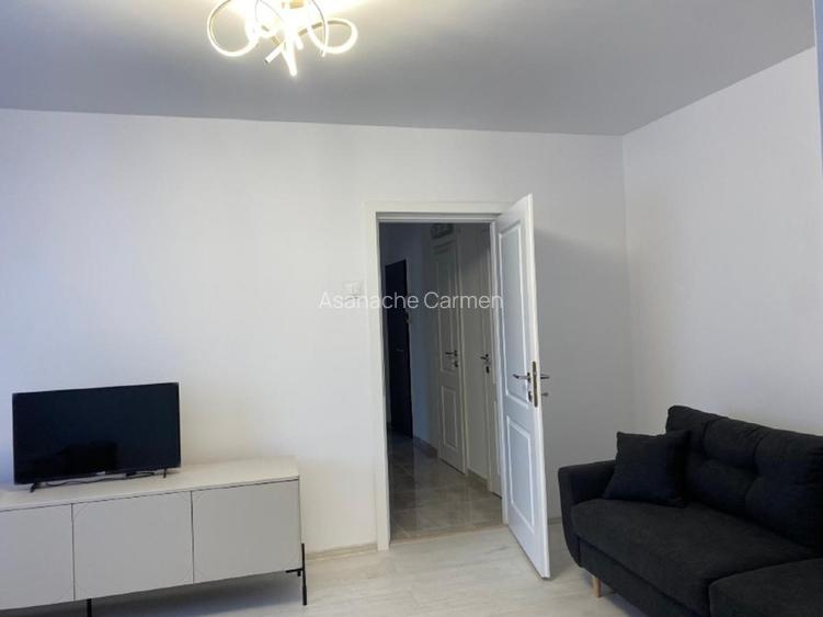 Proprietar, vând apartament  ultracentral  renovat  si utilat lux - 2