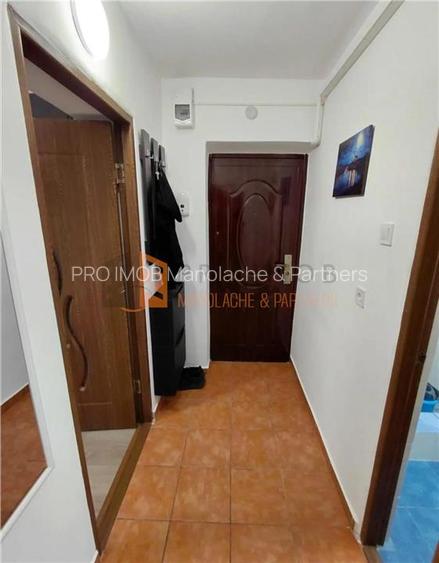 Garsoniera cf 1 decomandata zona Crang - 5