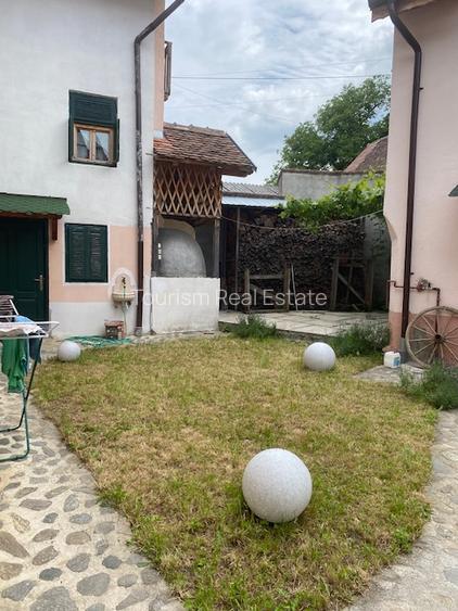 Casa individuala de inchiriat in Sadu - 2