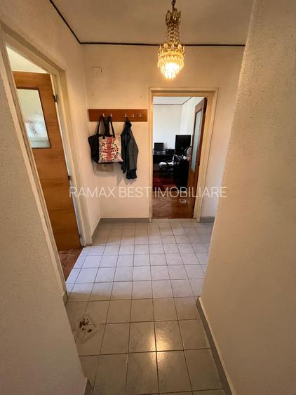 Piata Alba Iulia - vedere pe spate - Bloc Mixt - 7