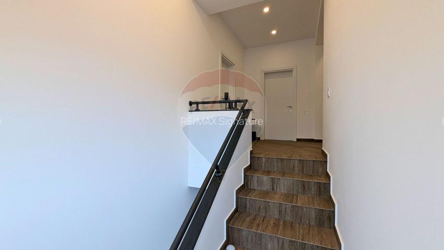 Vilă nouă de Vânzare in Balotești Ultrafinisată 5 Camere - 26