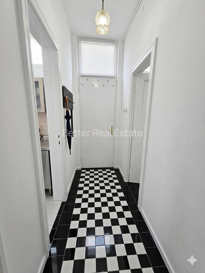 Garsonieră 44MP ,parcare Privata, Piața Romana - 12