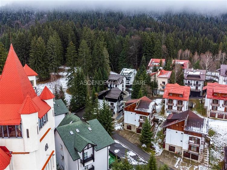 Resedinta speciala, in inima statiunii Poiana Brasov, cu terasa si locuri de par - 30