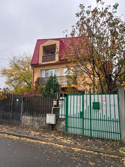 🏠Proprietar, vând vila P+1+M, curte proprie – Apărătorii Patriei - 2