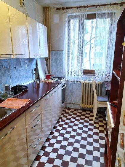 De vanzare apartament 4 camere Drumul Taberei - 5