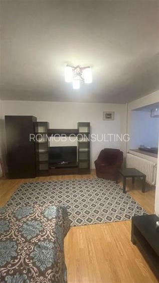 Dristor, garsoniera luminoasa in bloc mixt - 4