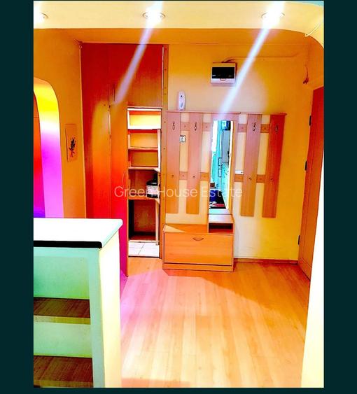 Metrou Apărători Patriei - 5