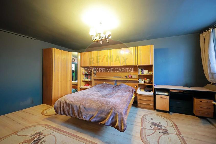 Casă Evreiască de Vânzare, Singur în Curte în zona Ultracentral - 12