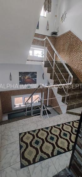 PENSIUNE+ SPATIU COMERCIAL - TROCADERO - 16