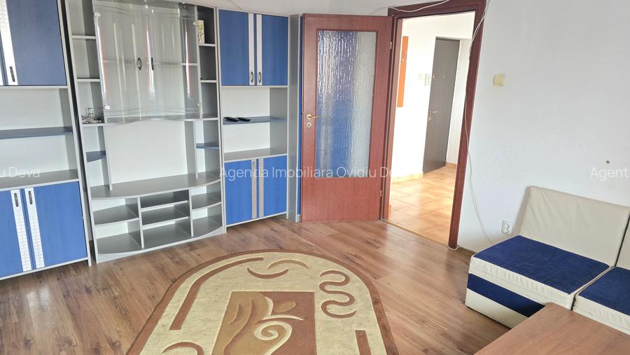 Vand apartament 3 camere in Deva, zona Piata Victoriei, etaj 3, mobilat - 3