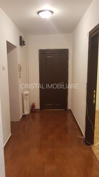 Apartament 3 camere, 83 mp, vedere stradală, ideal birou, Bd. Decebal - 12